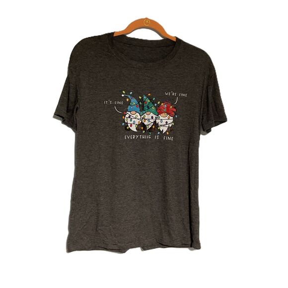 Christmas Gnome Crew T-Shirt Medium - Picture 1 of 5